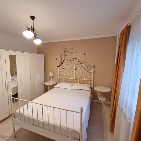 Apartments In The Aviatiei Area On Βουκουρέστι Εξωτερικό φωτογραφία